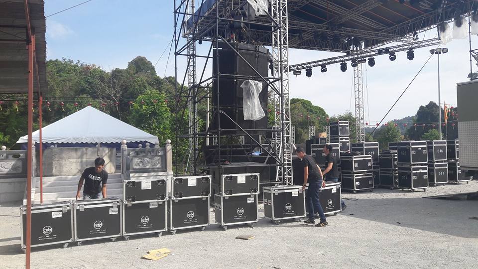 29025949_337186280102012_1531696010470883328_n